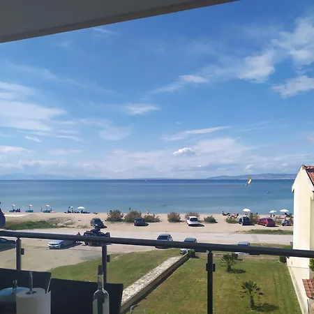 Luxury In Front Of The Sea In Apartment *
