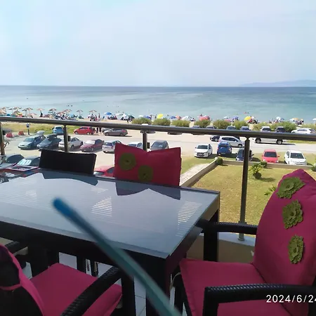 Luxury In Front Of The Sea In *