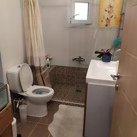 Luxury In Front Of The Sea In דירה אגיה טריאדה