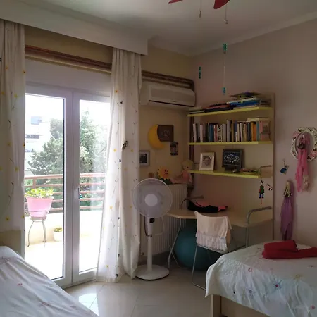 Luxury In Front Of The Sea In Apartmán Agía Triada