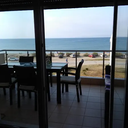 Luxury In Front Of The Sea In Apartamento Agia Triada (Thessaloniki)